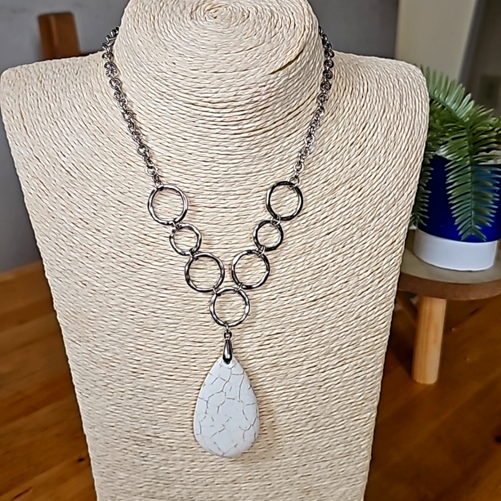 Necklace Set & Earrings White Stone NWT